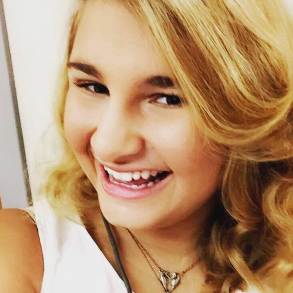 Meet your Posher, Alix